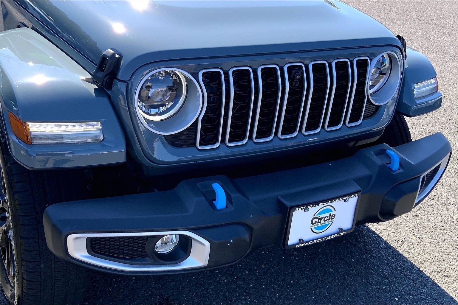 Used 2024 Jeep Wrangler Unlimited Sahara w/ Technology Group AWD/4WD image 29