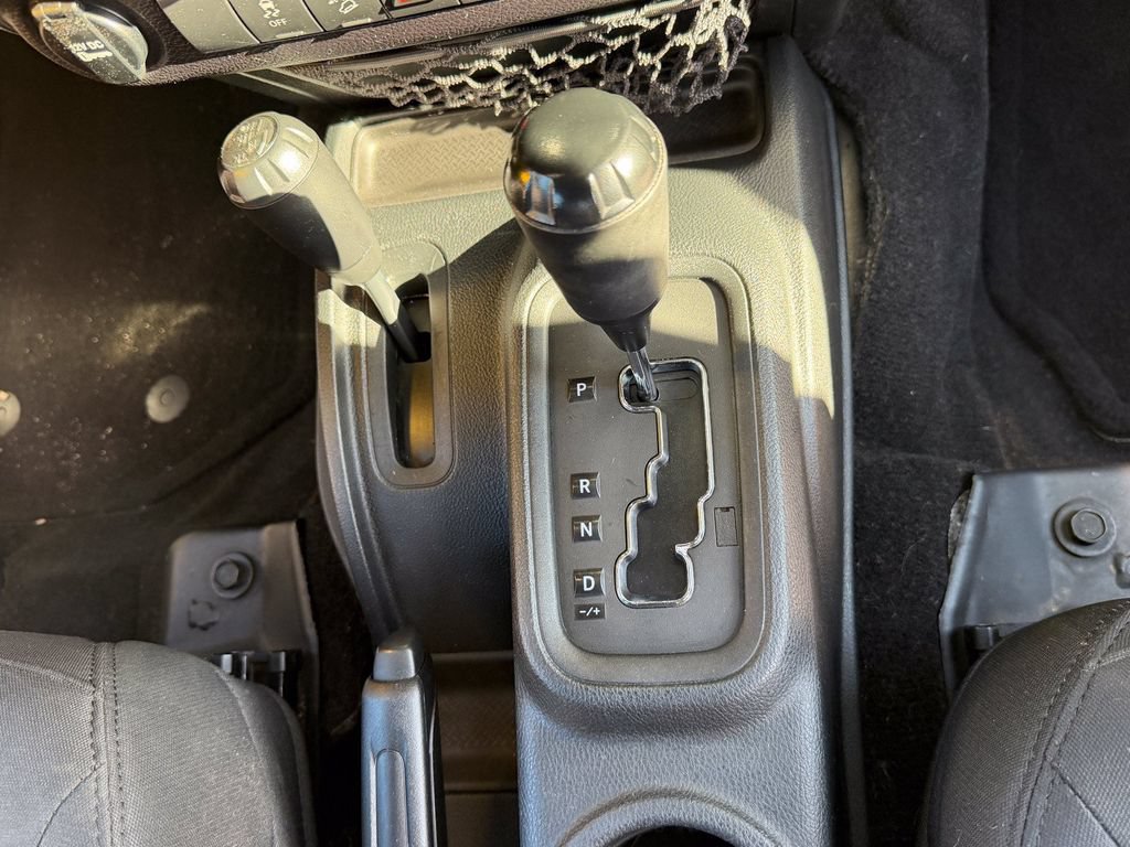 Used 2016 Jeep Wrangler Unlimited Sport AWD/4WD image 15