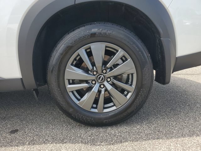 Used 2026 Nissan Pathfinder SV FWD image 11