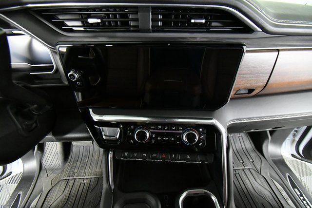 Used 2024 GMC Sierra 3500 Denali Ultimate image 4