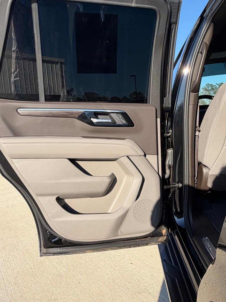 Used 2025 Chevrolet Tahoe LT image 12
