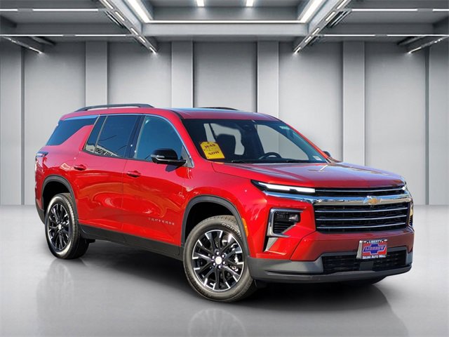 New 2026 Chevrolet Traverse LT w/ Sun and Wheel Package