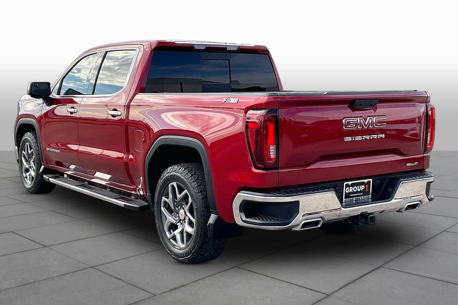 Used 2023 GMC Sierra 1500 SLT AWD/4WD image 11