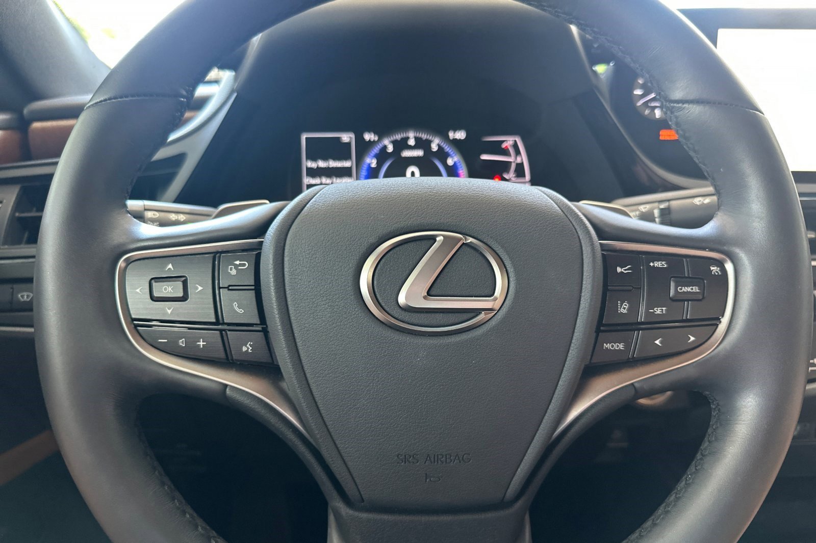 Certified 2025 Lexus ES 350 w/ Premium Package FWD image 28