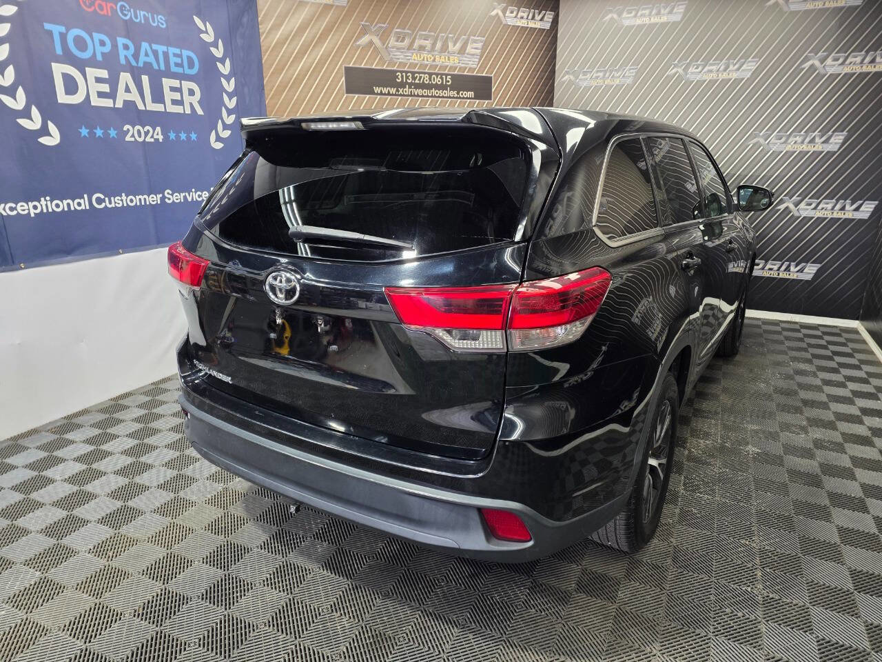Used 2019 Toyota Highlander LE image 14
