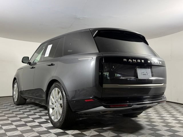 Used 2024 Land Rover Range Rover SE AWD/4WD image 4
