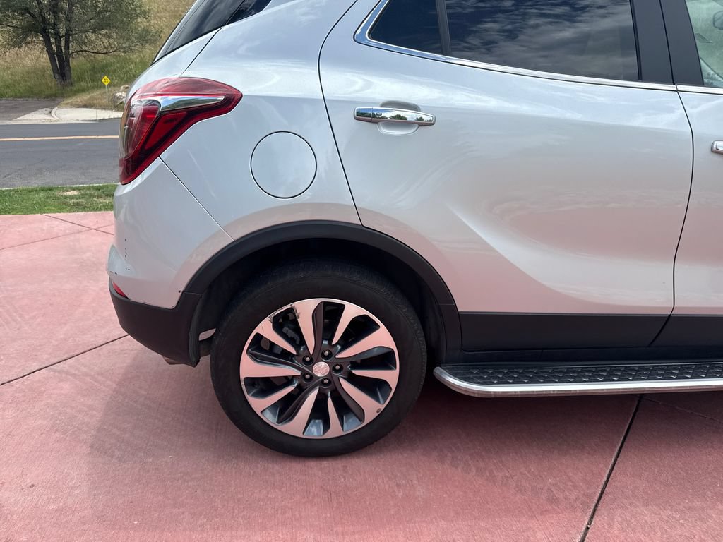 Used 2022 Buick Encore Preferred w/ Safety Package II AWD/4WD image 35