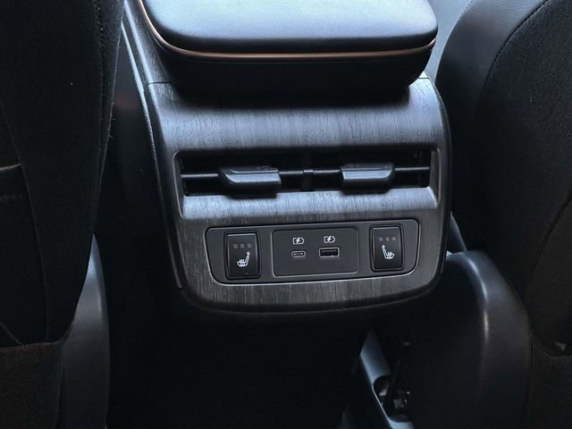 Used 2024 Nissan Ariya AWD image 16