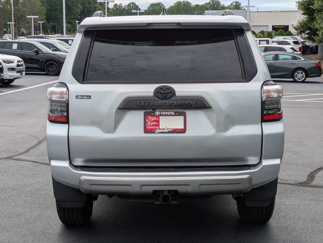 Used 2021 Toyota 4Runner TRD Off-Road Premium w/ Moonroof Package AWD/4WD image 5