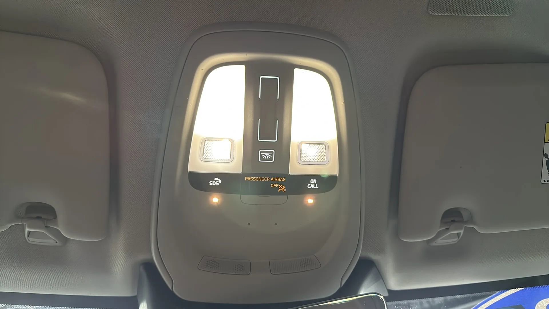 Used 2022 Volvo XC60 T8 Inscription w/ Advanced Package image 27