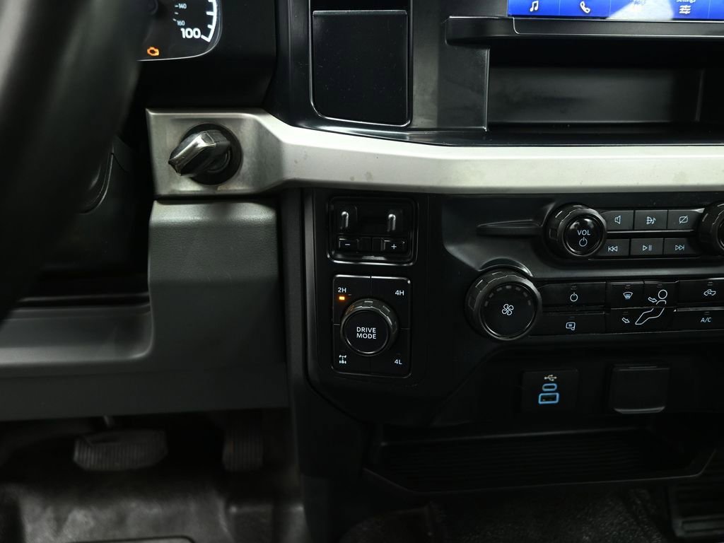 Certified 2023 Ford F250 XL w/ FX4 Off-Road Package AWD/4WD image 16