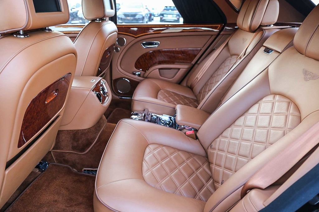 Used 2014 Bentley Mulsanne image 20