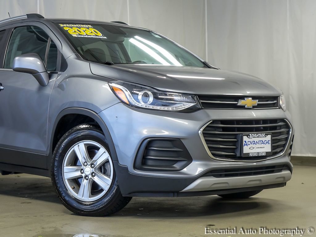 Used 2020 Chevrolet Trax LT w/ Driver Confidence Package FWD image 3