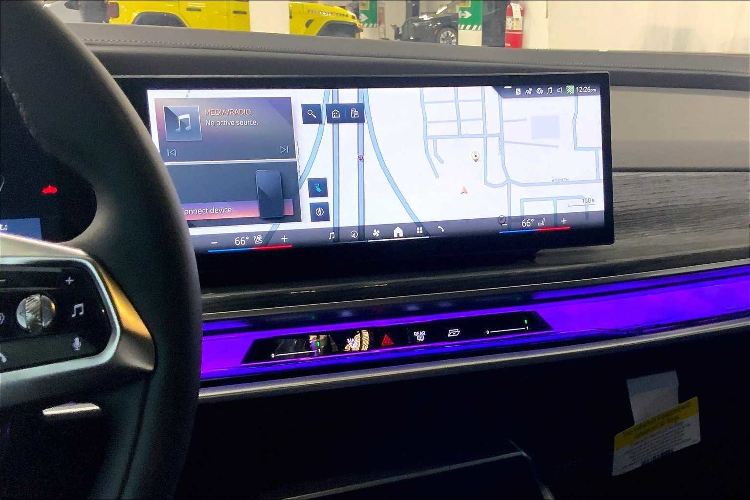 New 2025 BMW i7 xDrive60 AWD/4WD image 6