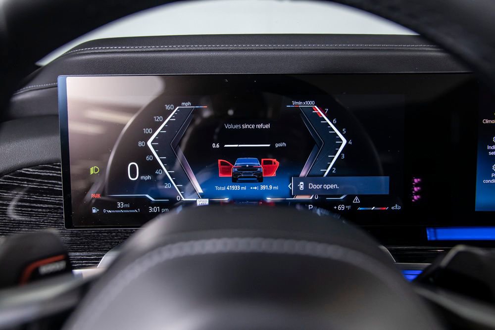 Used 2023 BMW 740i RWD image 28