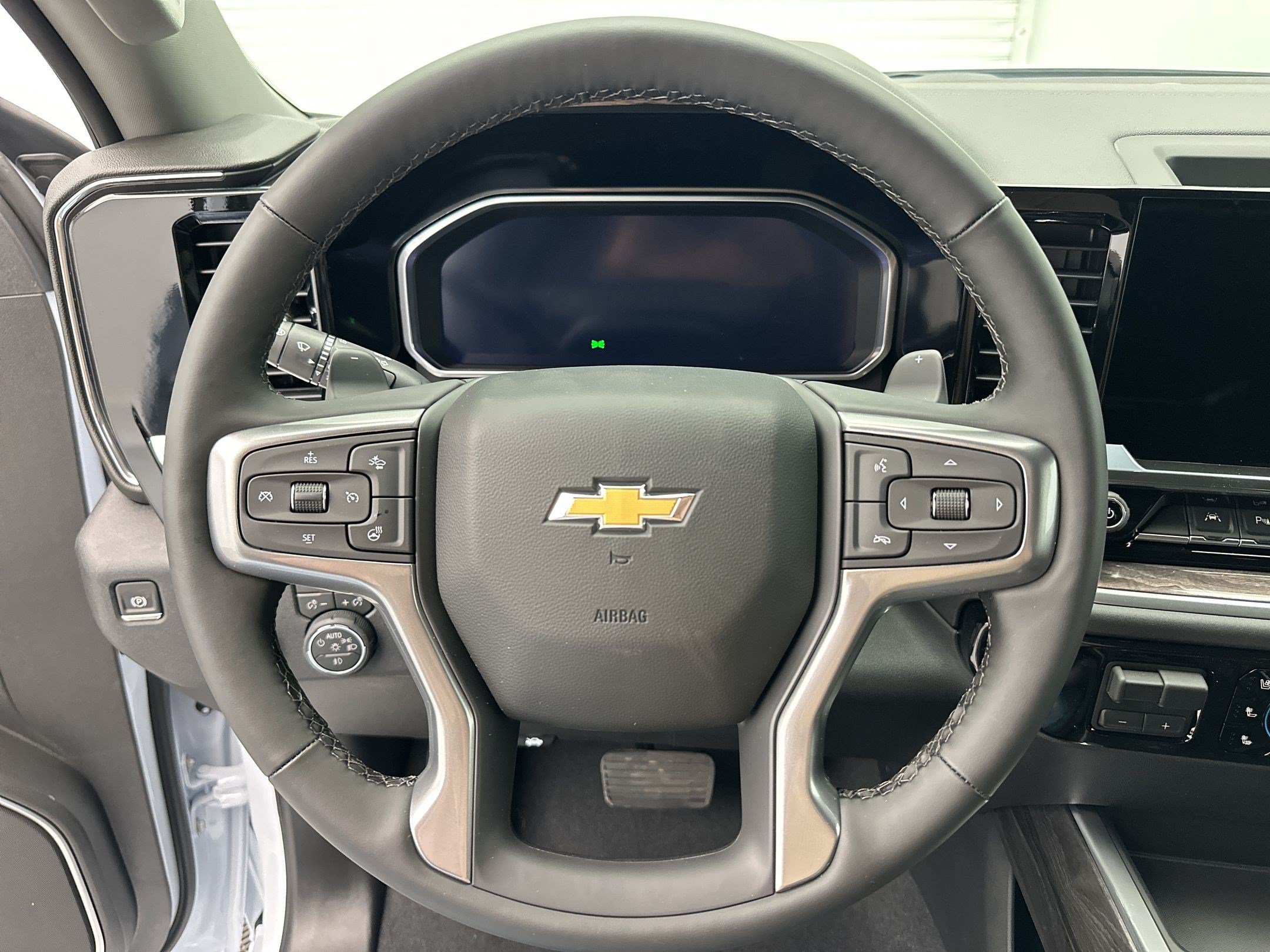 New 2026 Chevrolet Silverado 1500 LTZ w/ LPO, Dark Essentials Package AWD/4WD image 16