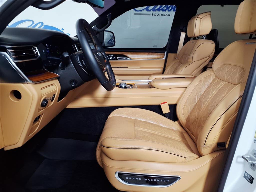 Used 2022 Jeep Grand Wagoneer Series III w/ Rear Seat Video Group 1 image 5