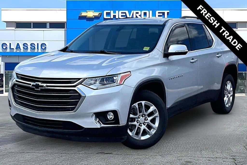 Used 2021 Chevrolet Traverse LT FWD image 3