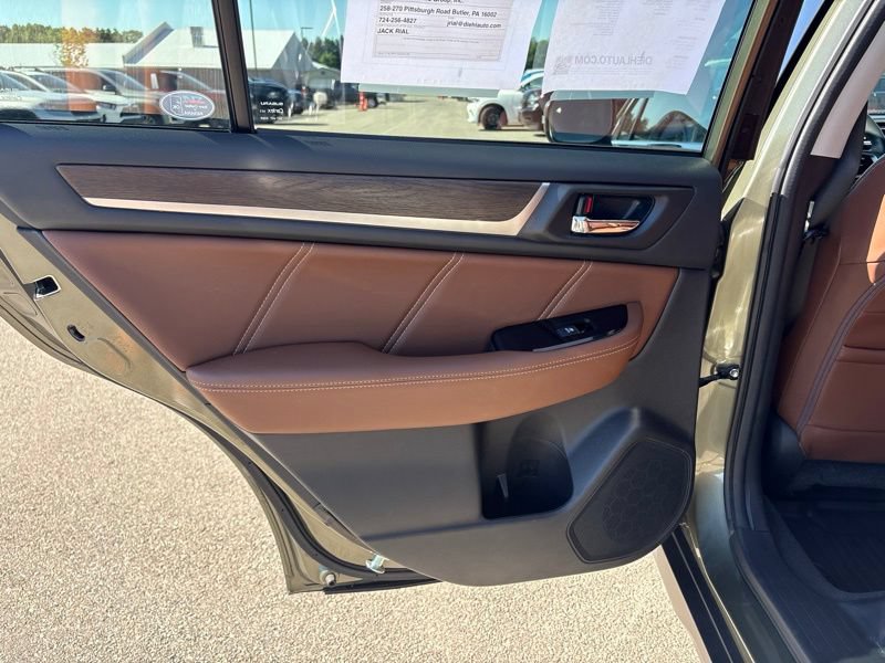 Used 2019 Subaru Outback 3.6R Touring w/ Popular Package #3A AWD/4WD image 13