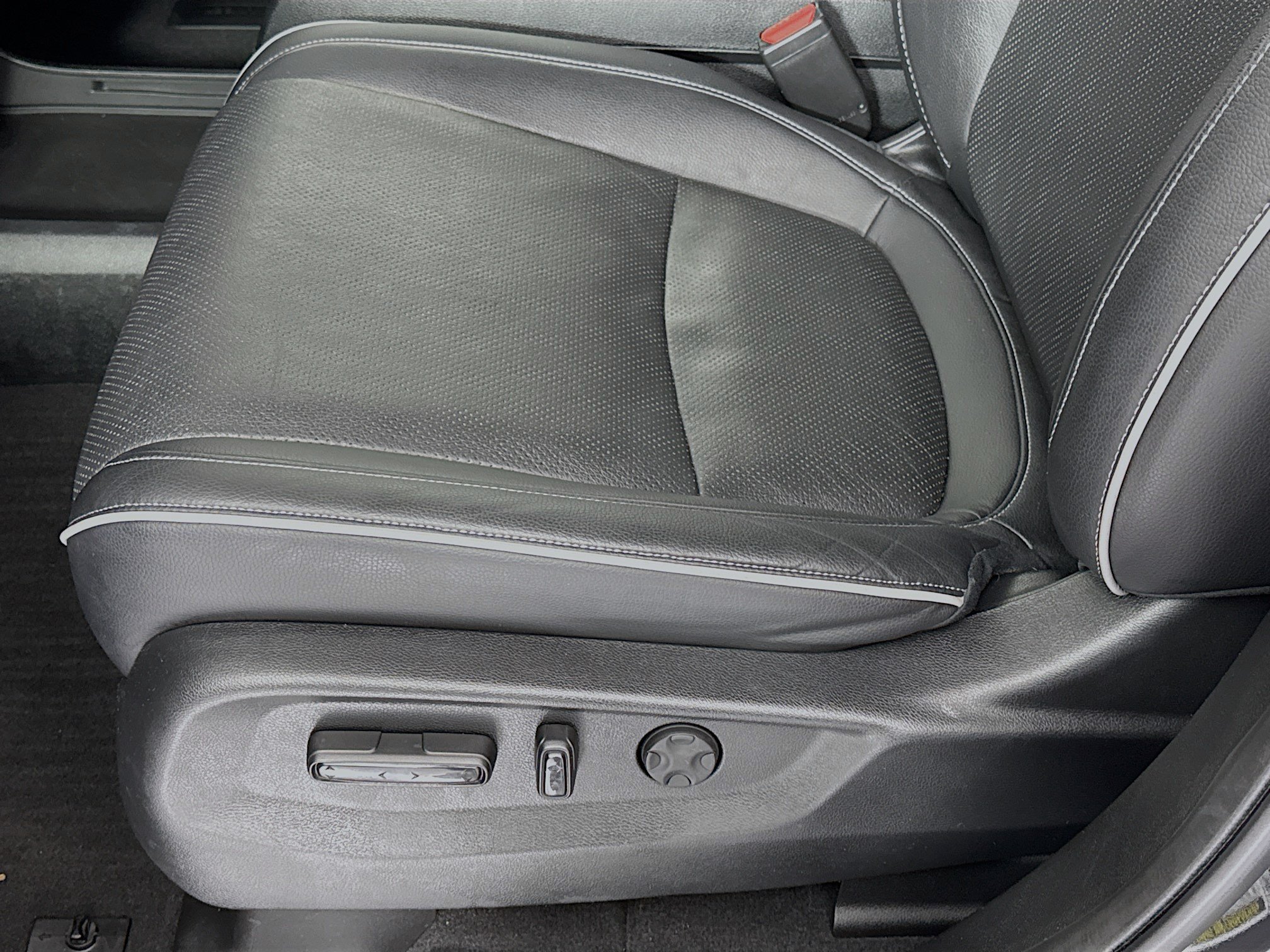 Certified 2024 Honda Odyssey Elite image 19