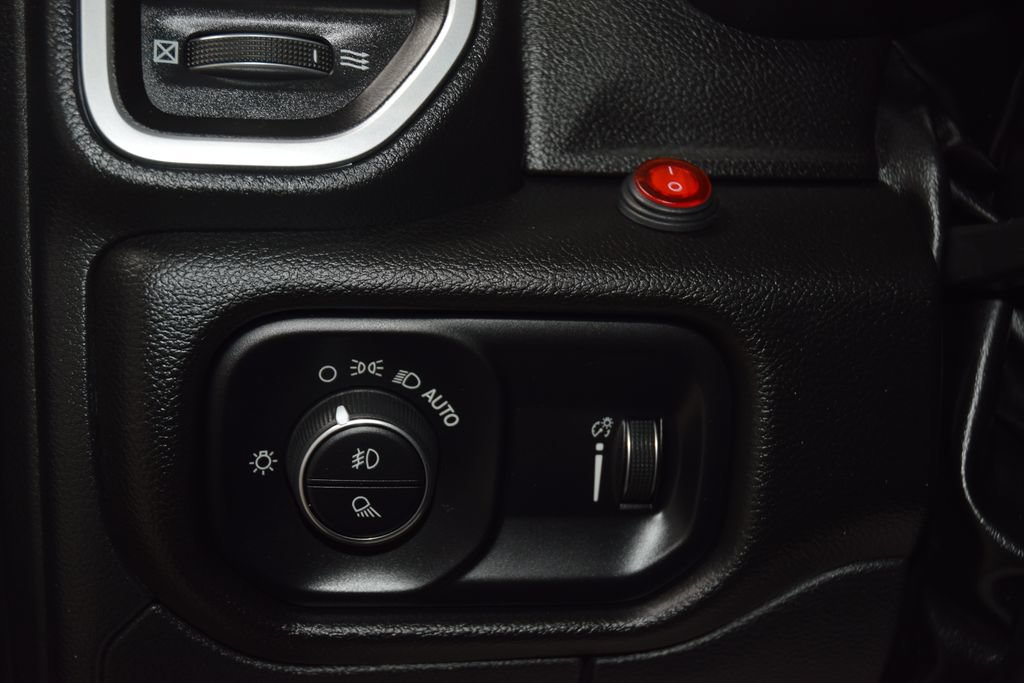 Used 2023 RAM 1500 Big Horn AWD/4WD image 45