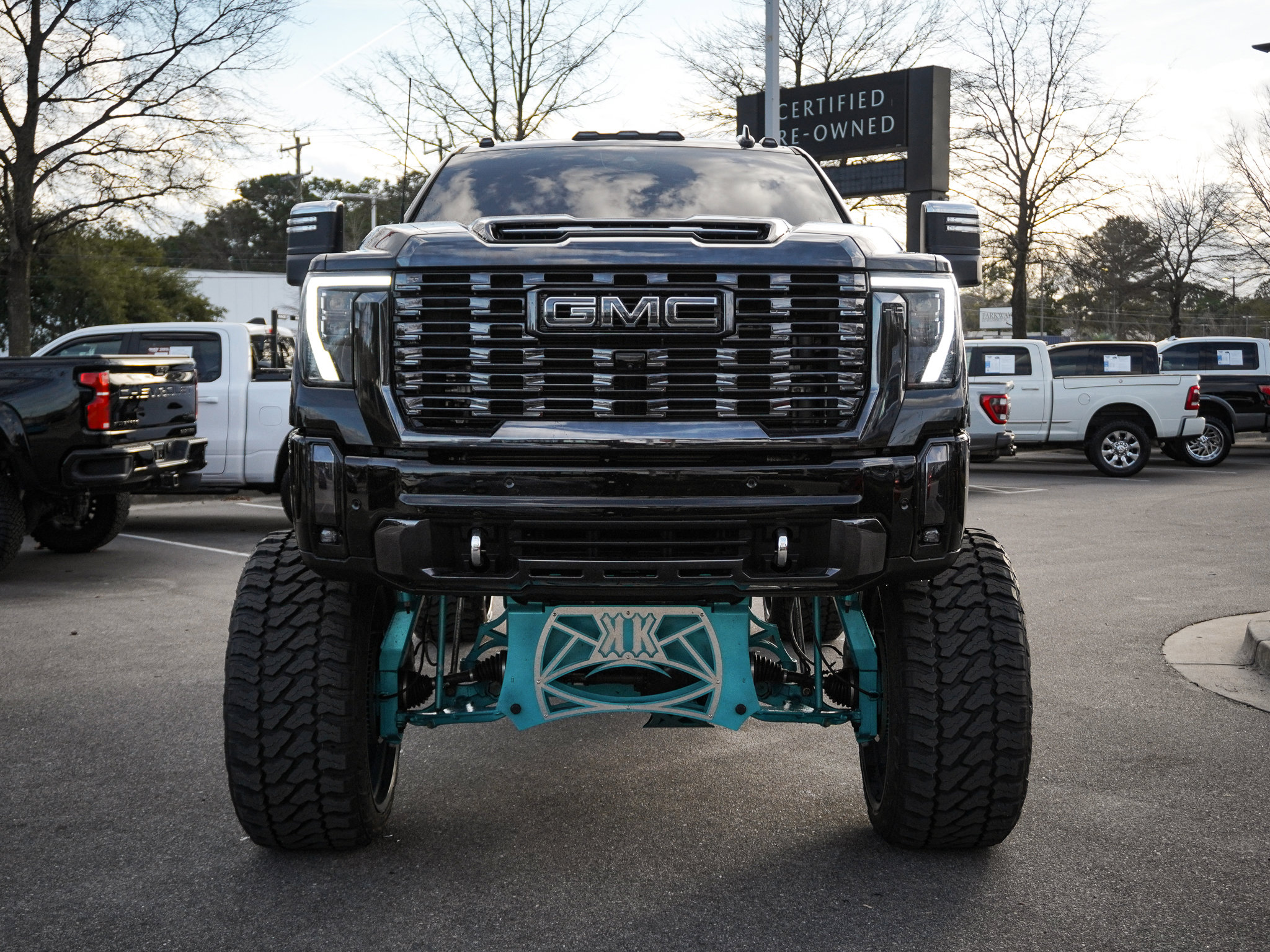 Used 2024 GMC Sierra 2500 Denali Ultimate image 3