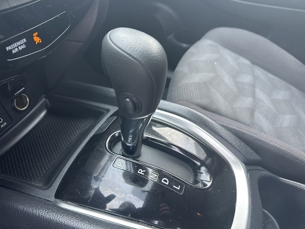 Used 2016 Nissan Rogue S image 25