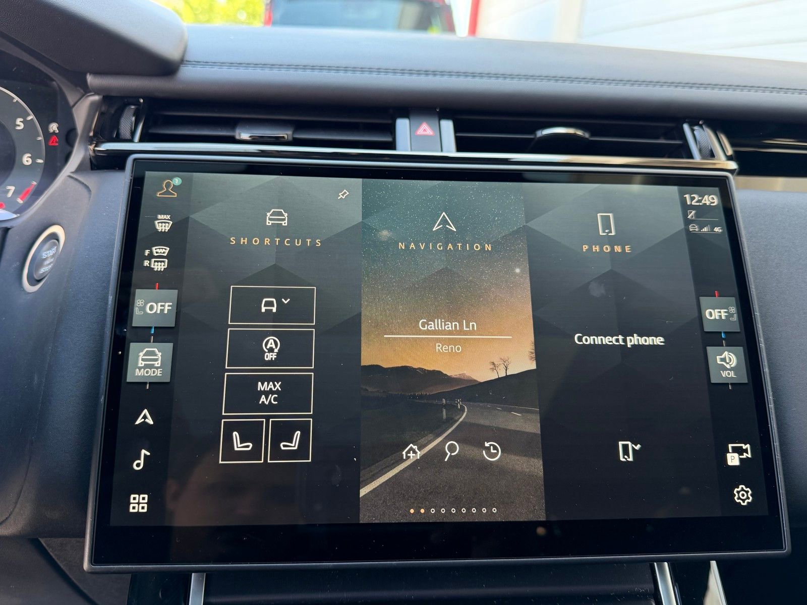 Used 2026 Land Rover Range Rover Velar Dynamic SE image 16