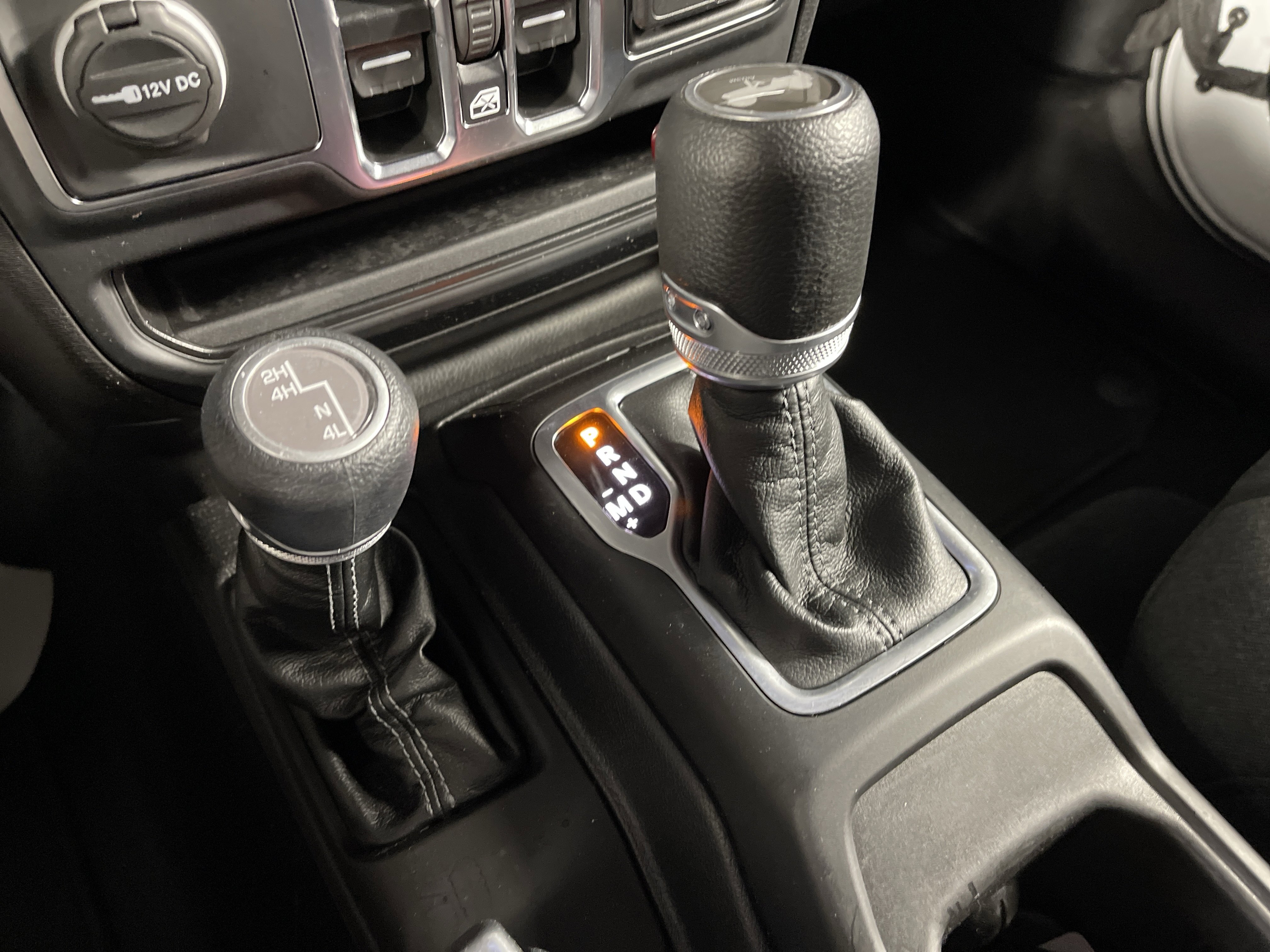 Used 2024 Jeep Wrangler Sport S image 24