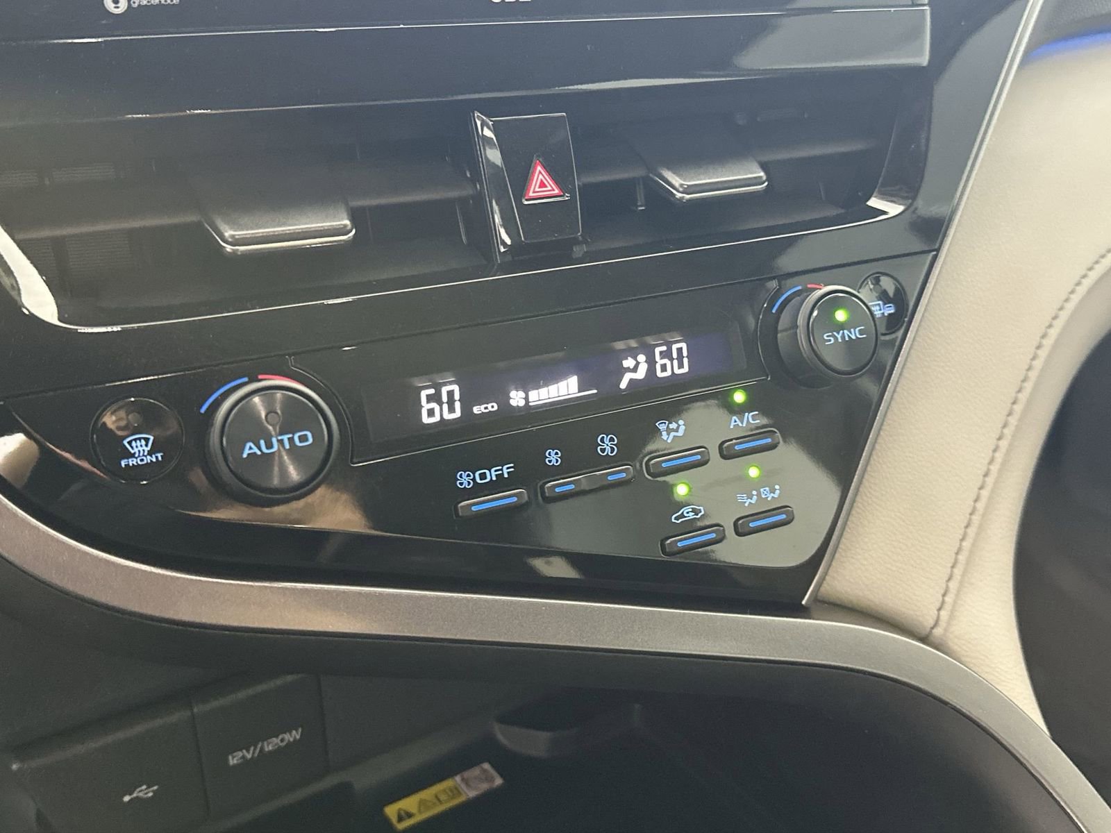 Used 2024 Toyota Camry XSE w/ Navigation Package image 19