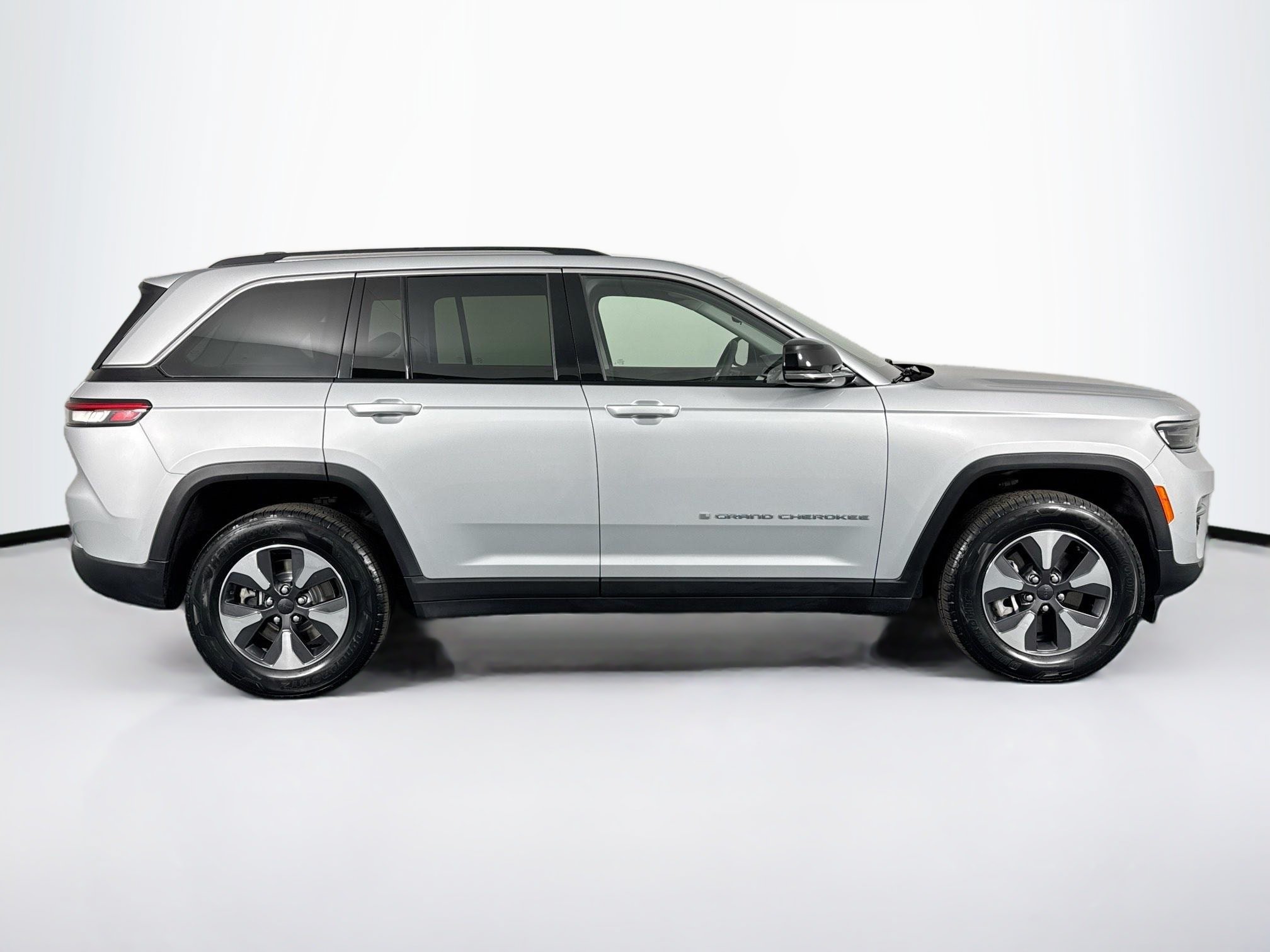 Used 2022 Jeep Grand Cherokee Limited 4xe AWD/4WD image 16