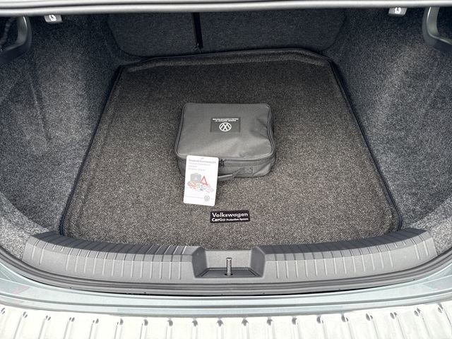 Used 2024 Volkswagen Jetta SEL image 26