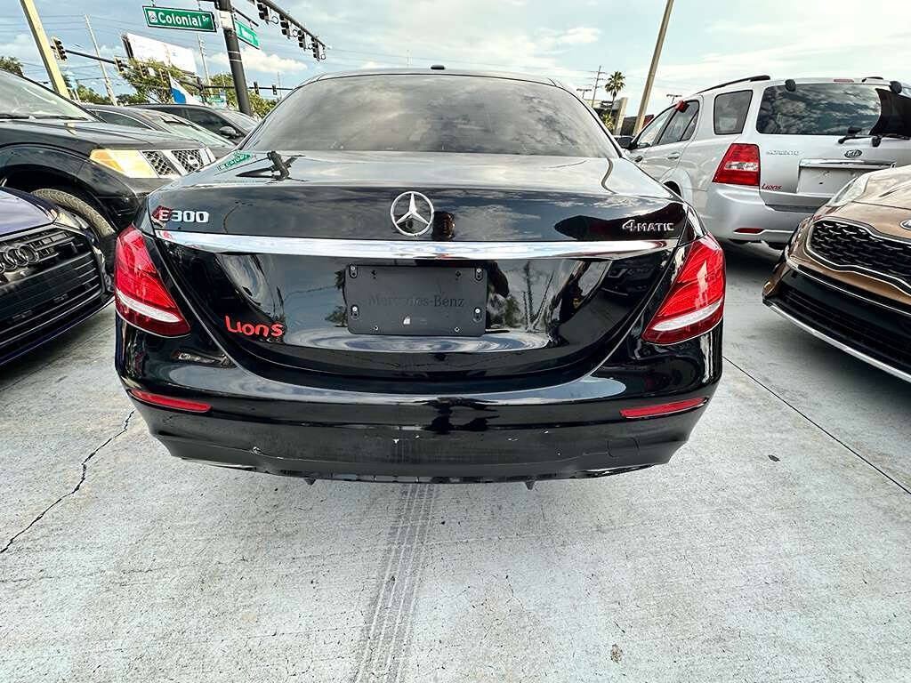 Used 2019 Mercedes-Benz E 300 4MATIC image 4