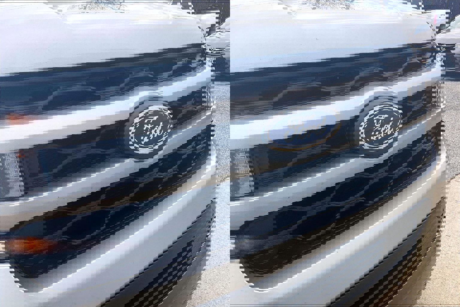 Used 2024 Ford Expedition XLT image 35