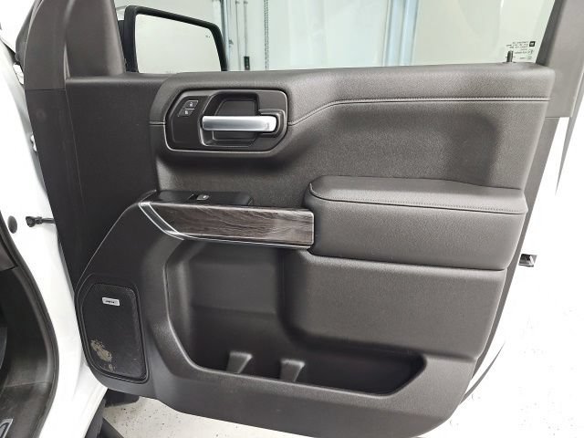 Used 2020 Chevrolet Silverado 1500 LTZ AWD/4WD image 36