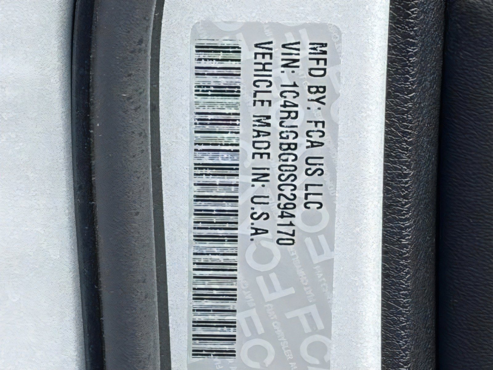 Used 2025 Jeep Grand Cherokee Limited w/ Luxury Tech Group II RWD image 30