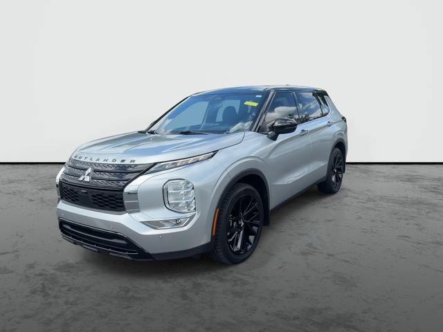 Used 2023 Mitsubishi Outlander SEL FWD image 3