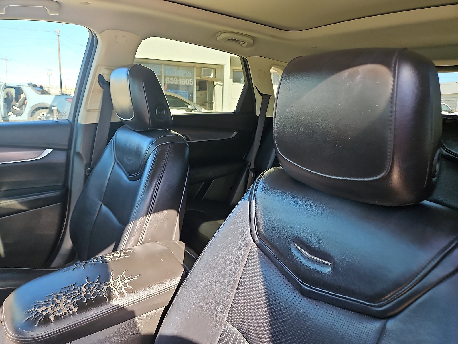 Used 2017 Cadillac XT5 Luxury w/ Driver Awareness Package image 11