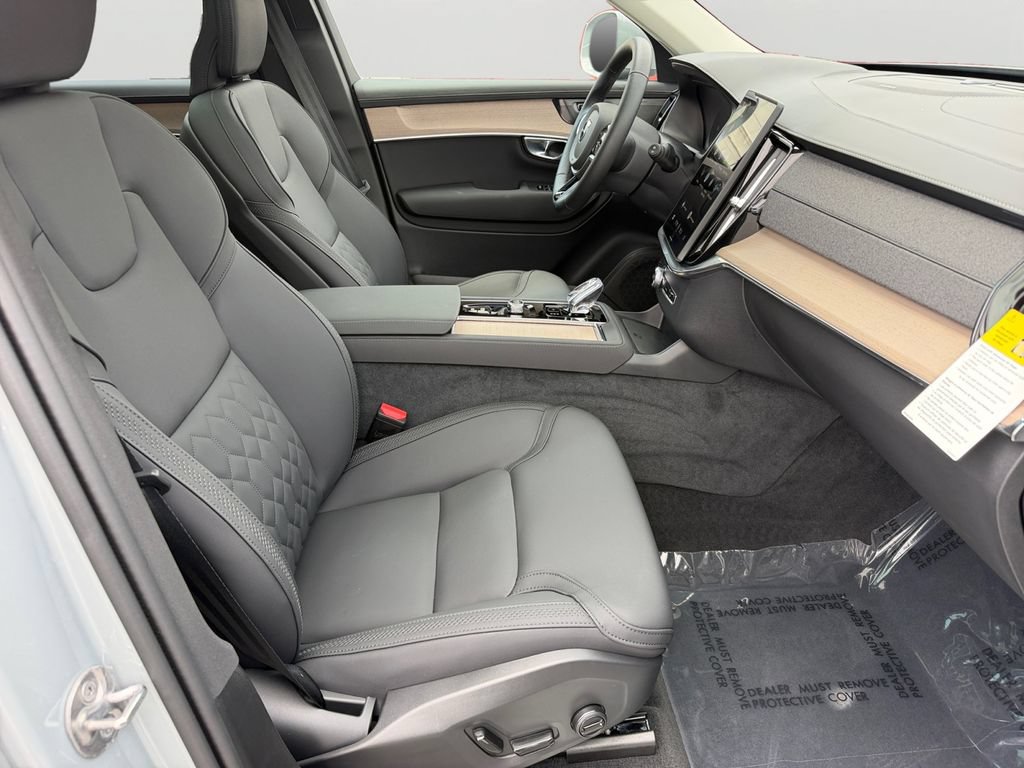 Certified 2026 Volvo XC90 T8 Plus w/ Protection Package Premier AWD/4WD image 8