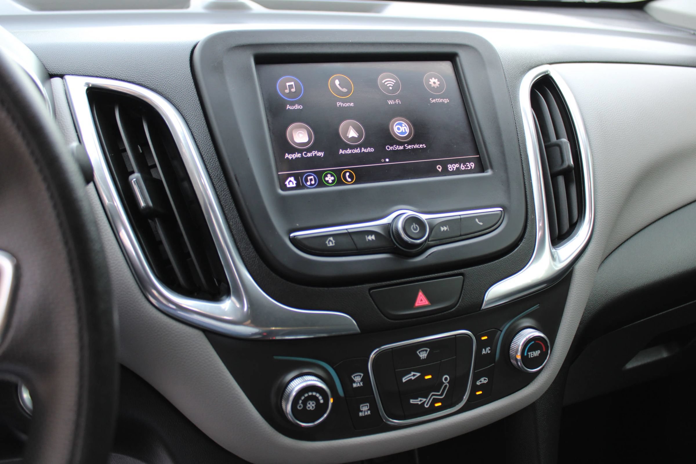 Used 2021 Chevrolet Equinox LS FWD image 8