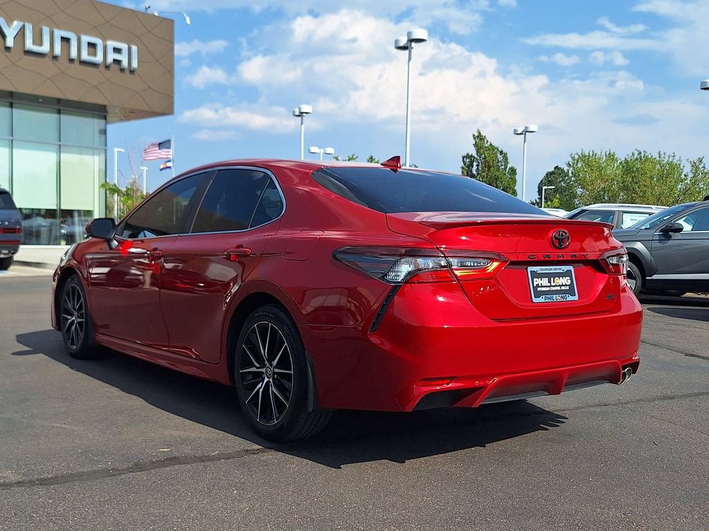 Used 2024 Toyota Camry SE FWD image 5