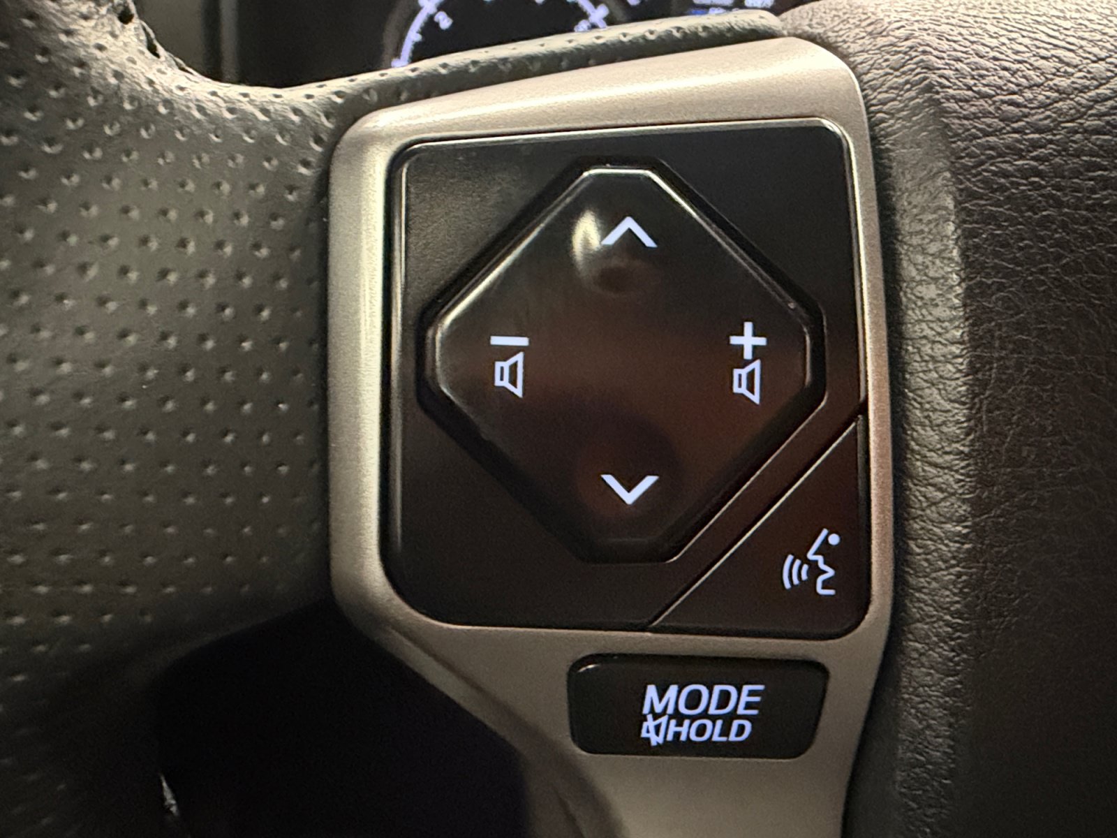 Used 2024 Toyota 4Runner Limited RWD image 19
