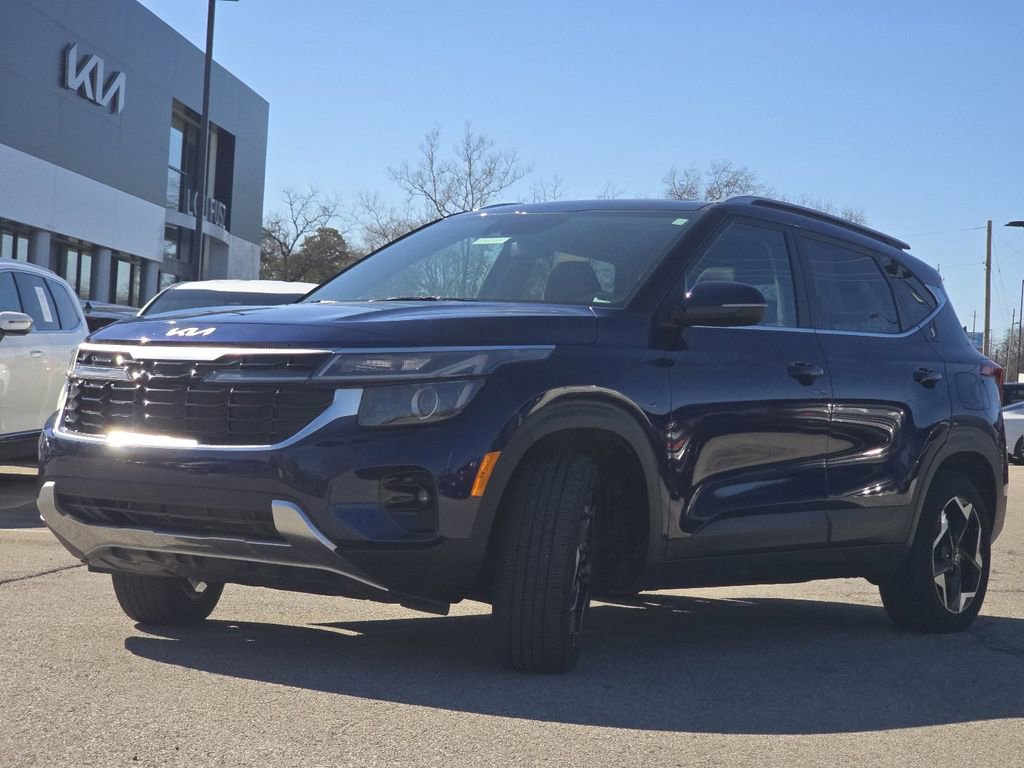 Used 2024 Kia Seltos EX image 14