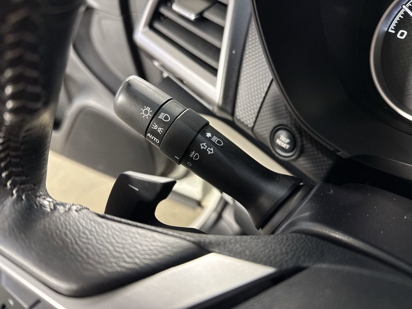 Used 2023 Subaru Forester Limited AWD/4WD image 15