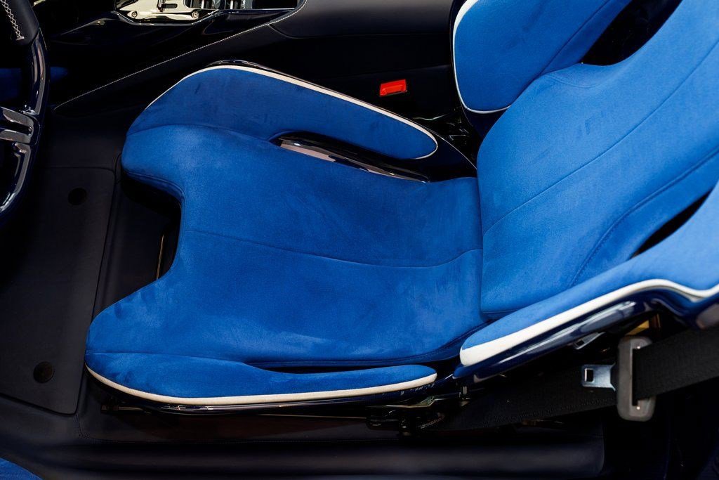 Used 2022 Ferrari SF90 Spider image 22