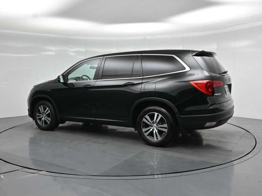 Used 2017 Honda Pilot EX image 5