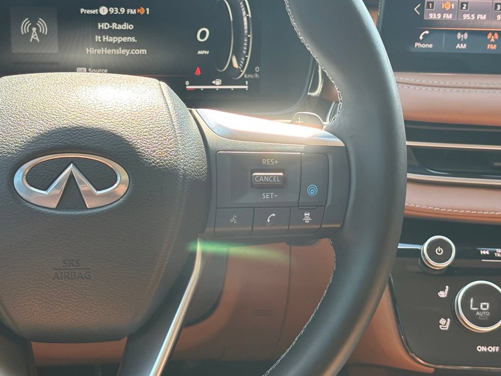 Used 2023 INFINITI QX60 Sensory w/ Vision Package AWD/4WD image 24