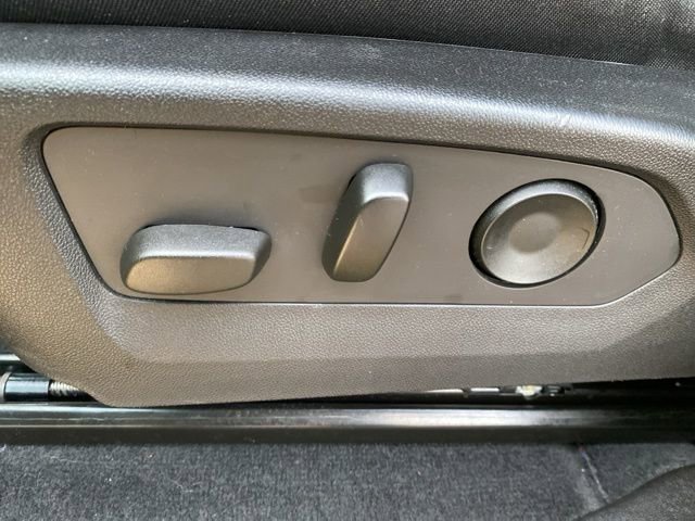 Used 2023 Chevrolet Colorado Trail Boss w/ Technology Package image 16