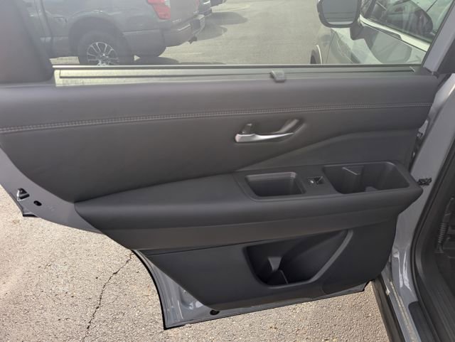 New 2026 Nissan Pathfinder Platinum image 11