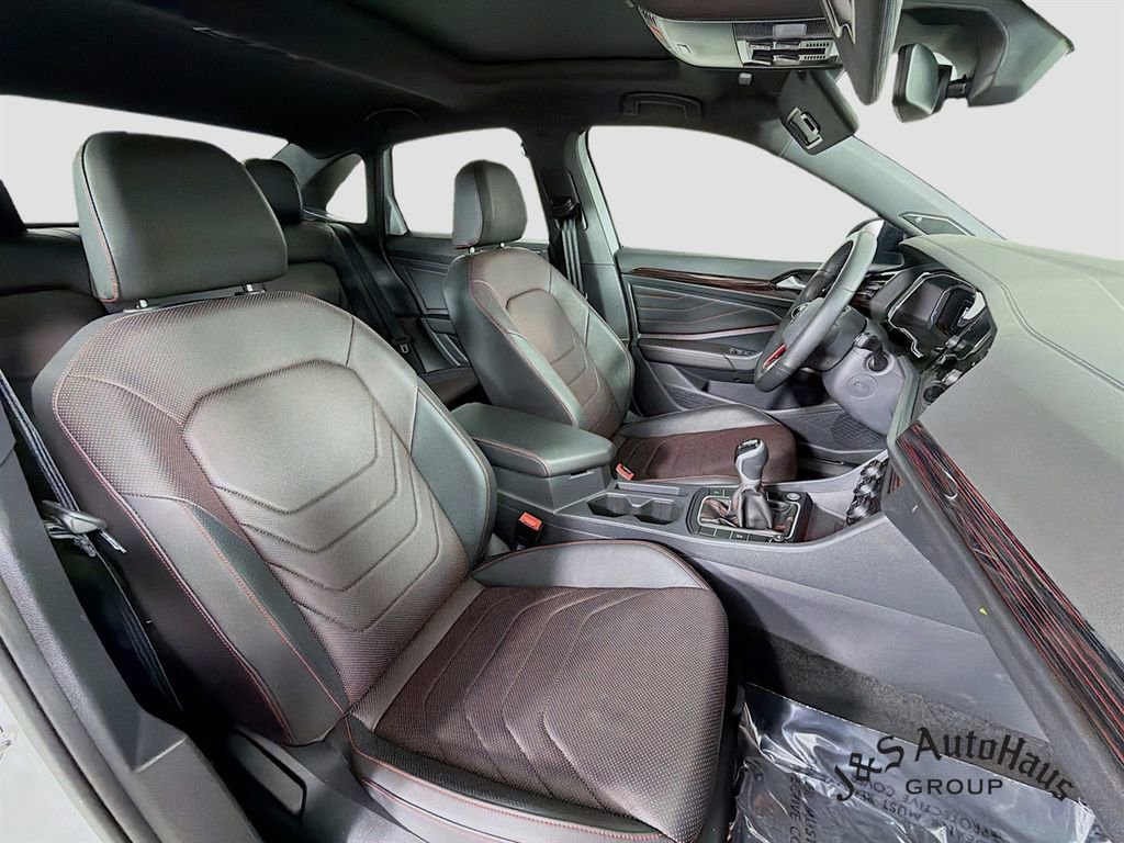 Used 2024 Volkswagen Jetta GLI Autobahn w/ GLI Black Package image 33